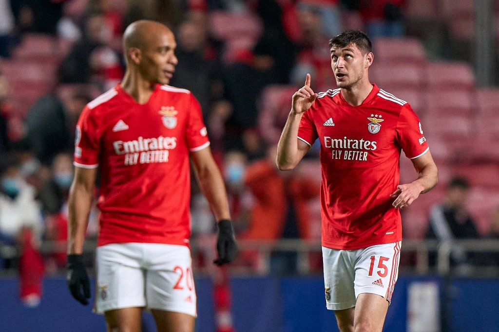 Depois de 11 jogos sem marcar, Yaremchuk voltou a marcar e justamente em um momento decisivo